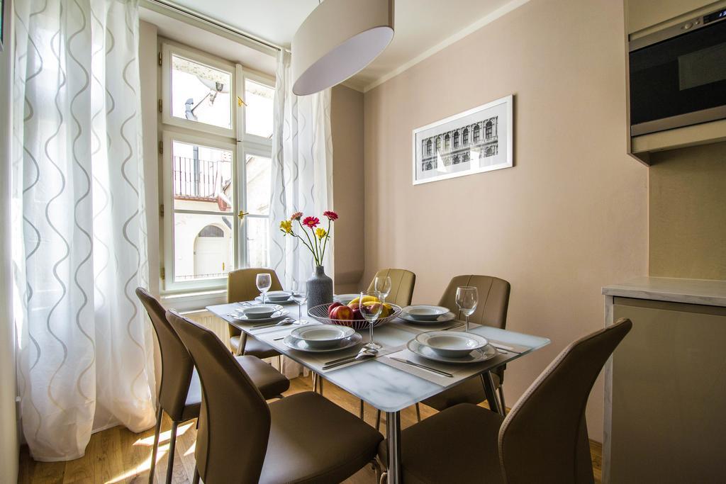 Apartmán Unique 250m From The Charles Bridge Praha